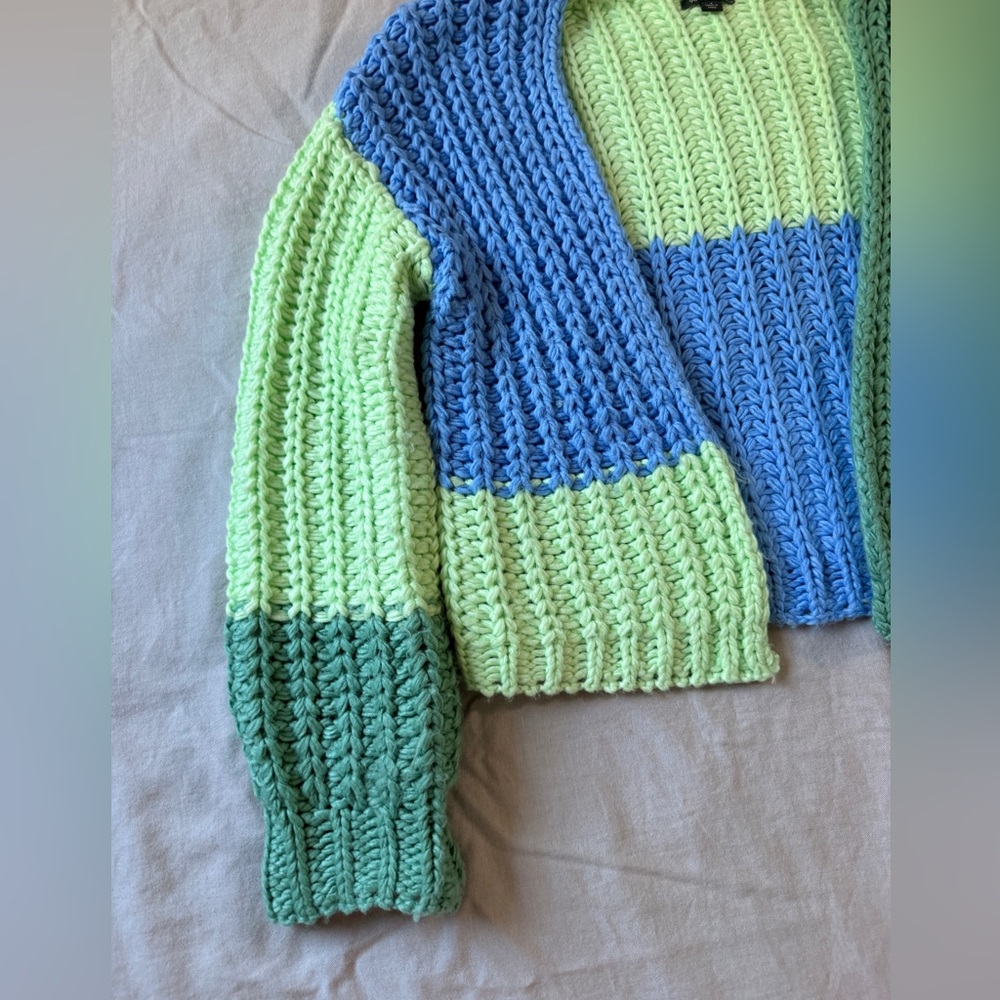 Wild Fable Chunky Cropped Blue & Green Colorblock Knit Cardigan - Picture 4 of 6